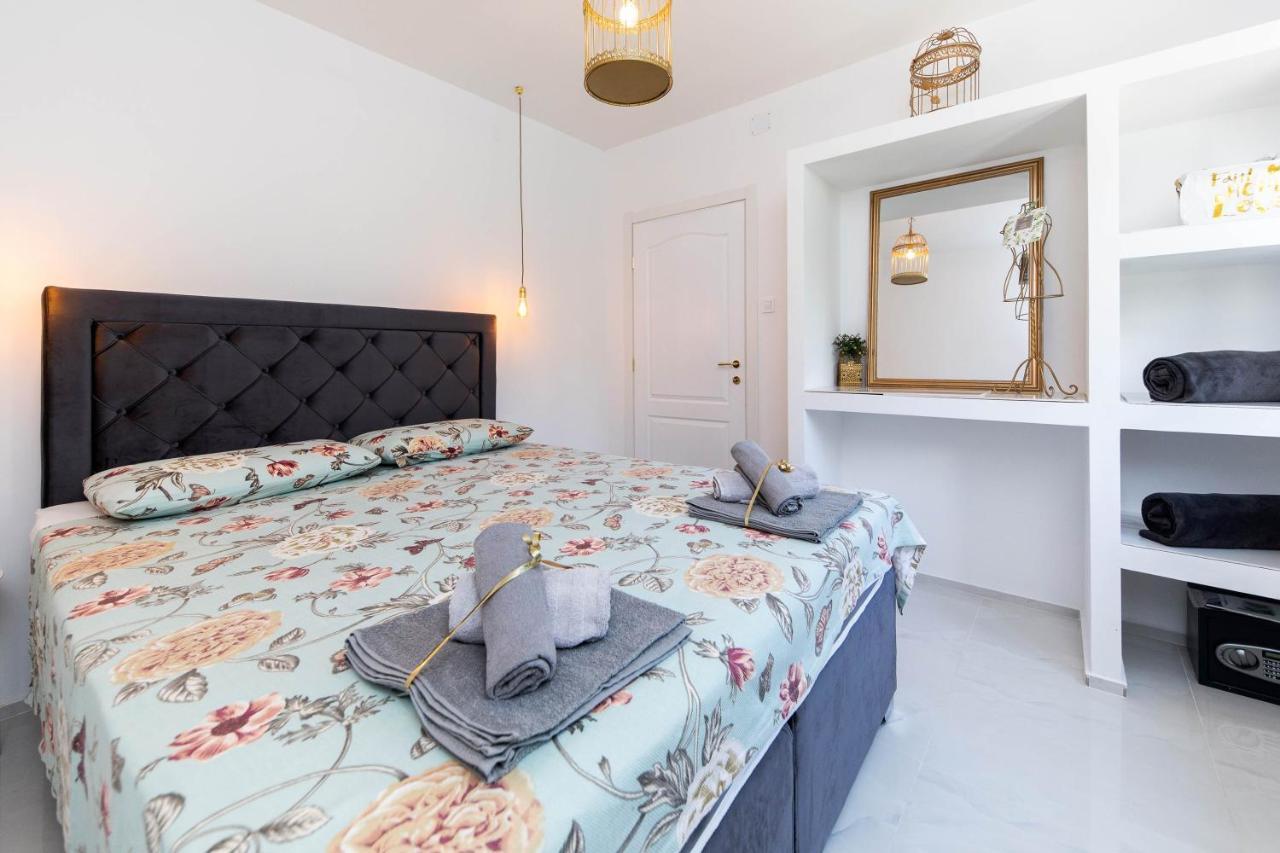 Gloria Luxury Suite Apartment Crikvenica Eksteriør billede