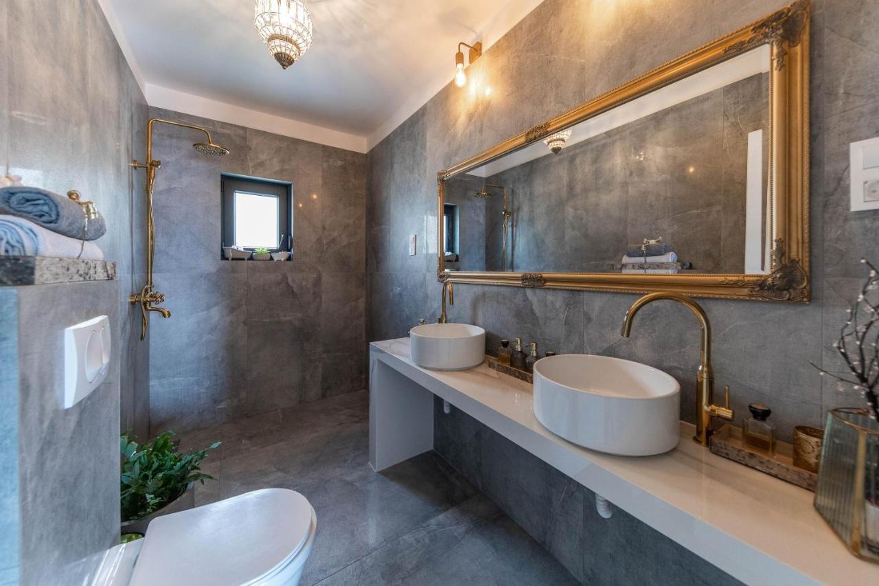 Gloria Luxury Suite Apartment Crikvenica Eksteriør billede